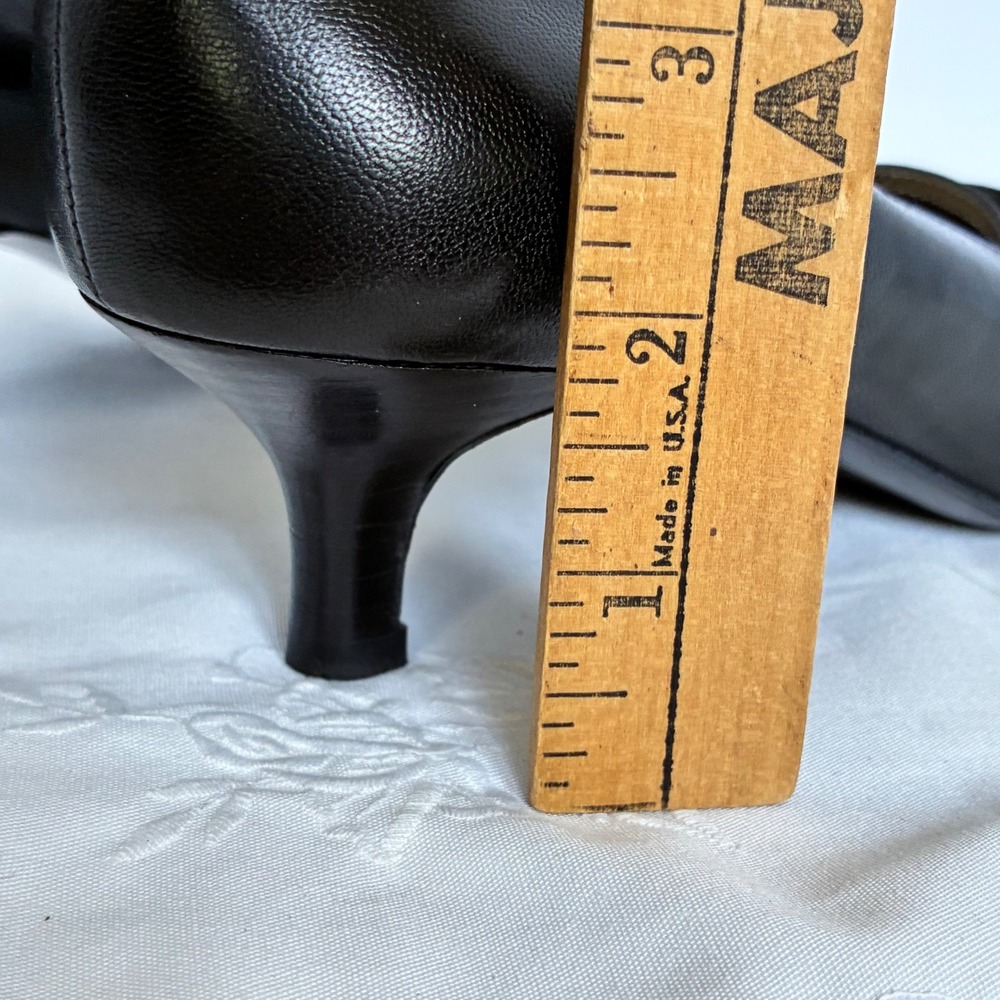 Bandolino Pumps 8M Leather Pointed Toe Kitten Heel Buckle Corporate Chic Classic - Picture 5 of 7